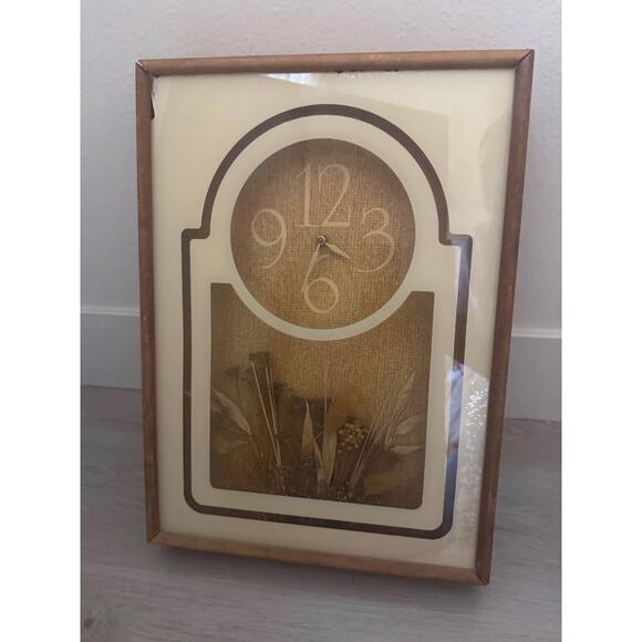 Vintage Mid Century 70s Elgin Burlap Wheat Boho Framed Glass 3D Wall Clock - Picture 1 of 4